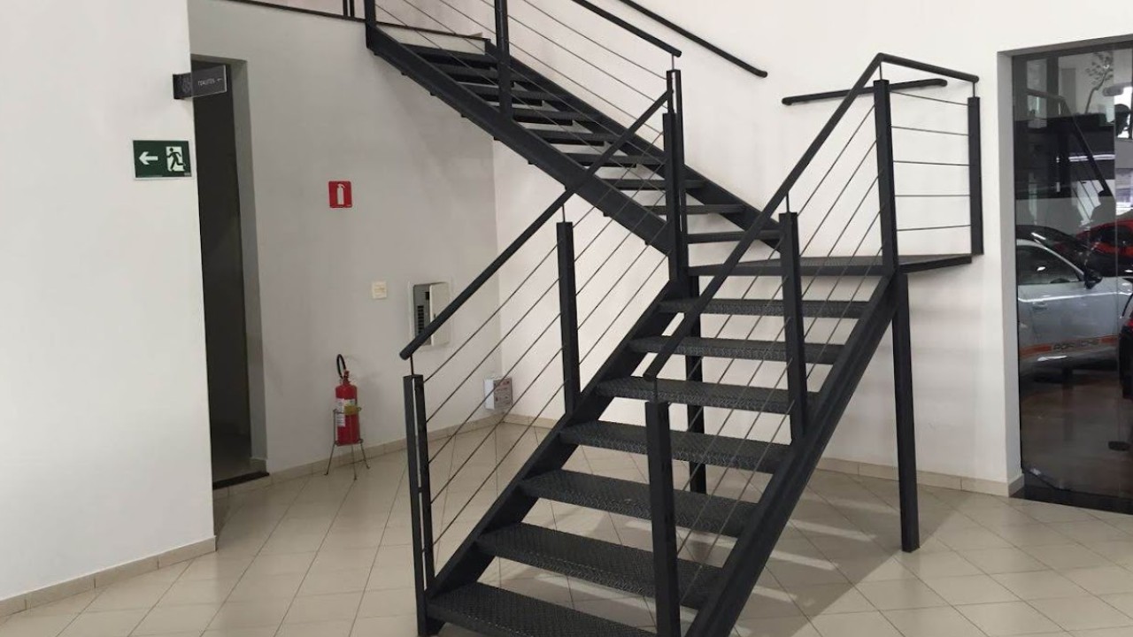 Escadas Metálicas e Rampas de Acessibilidade - Classmetal Montagens ...